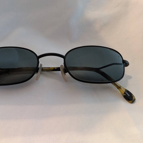 Vintage Matt Black Metal Sunglasses - Unisex Styling - Picture 6 of 7